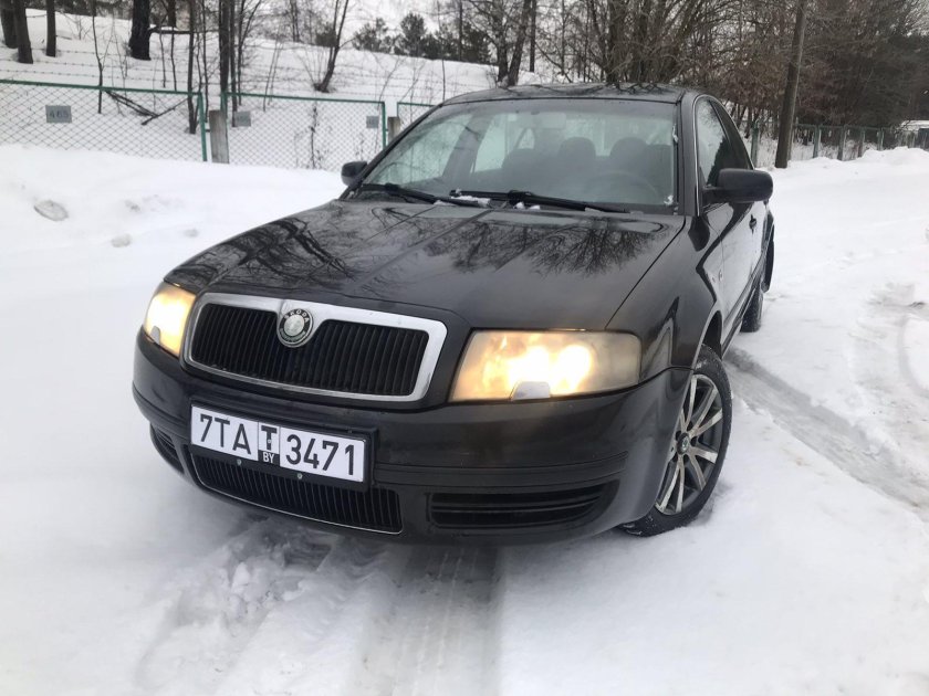 Шкода Суперб 2006 1.8 автомат чёрный