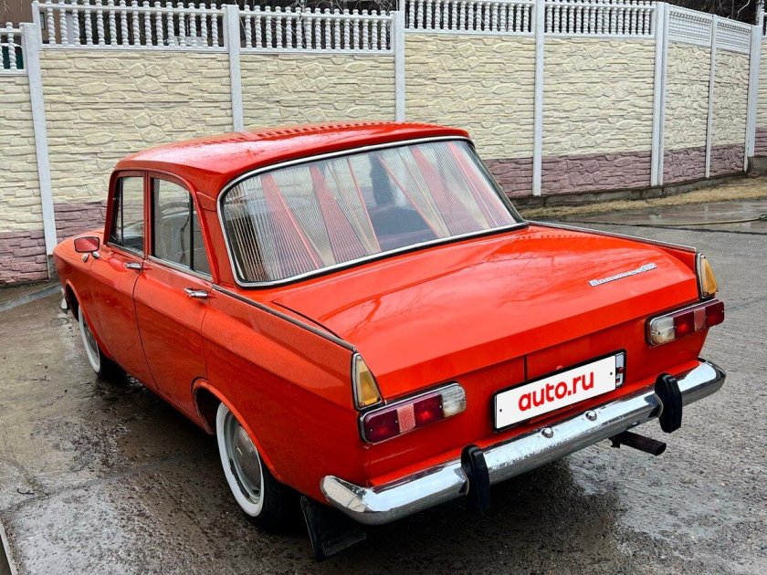 Оранжевый москвич 412