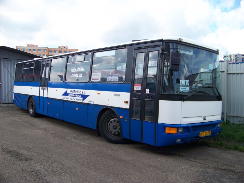 Кароса автобус