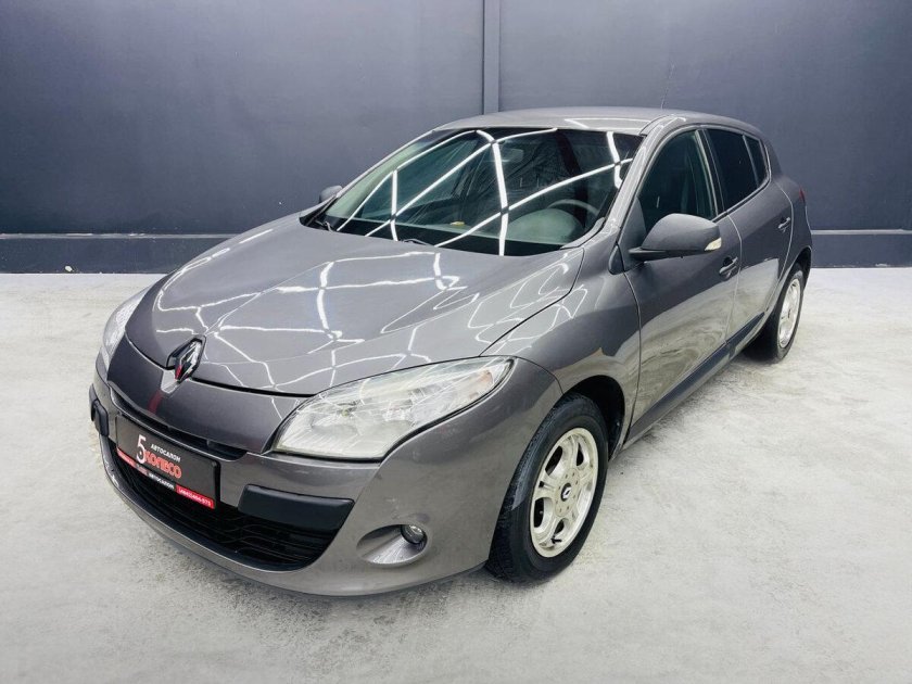 Рено Калуга