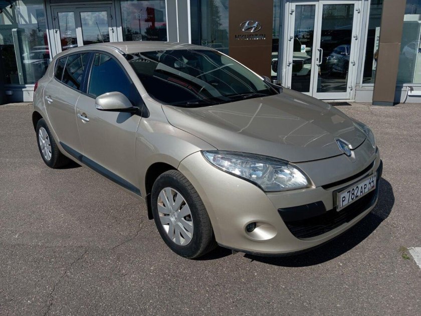 Рено меган 3 2012 бежевый