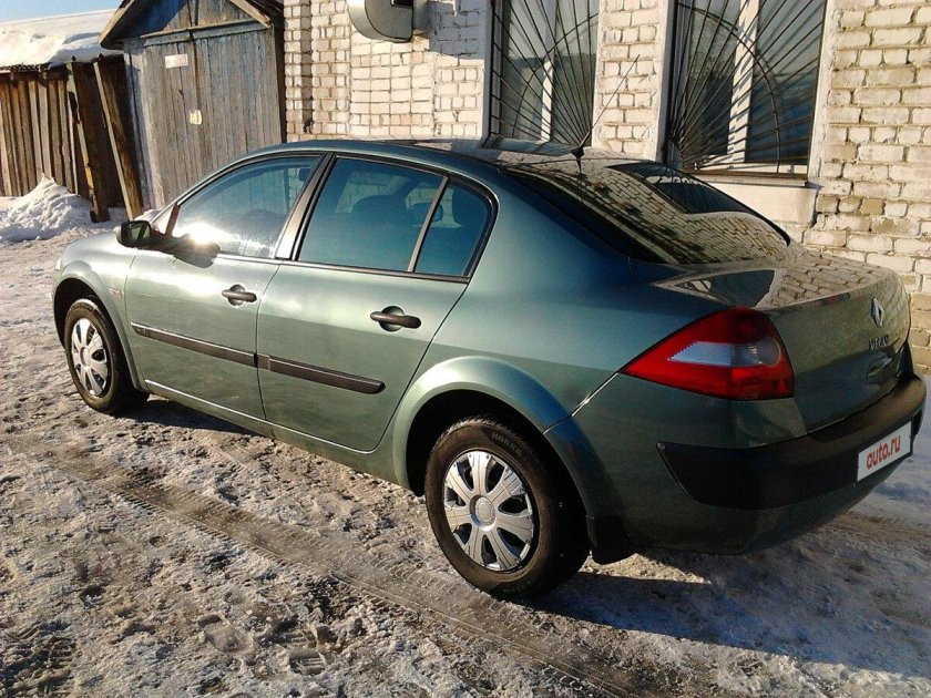 Рено Меган 2 седан зеленые