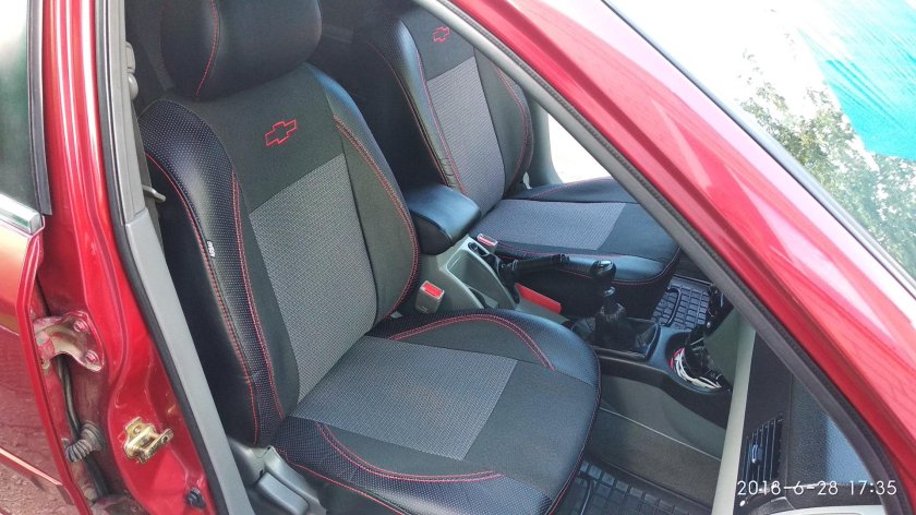 Чехлы на Шевроле Лачетти седан