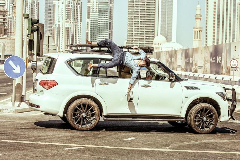 Доспехи Бога машина Джеки Чана