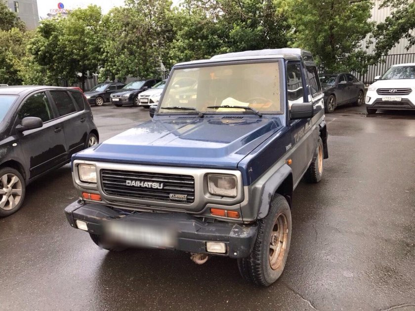 Daihatsu Rocky 1992