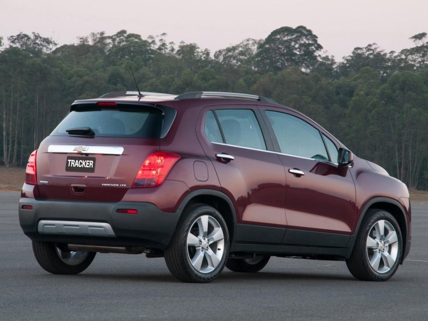 Шевроле трекер 2013