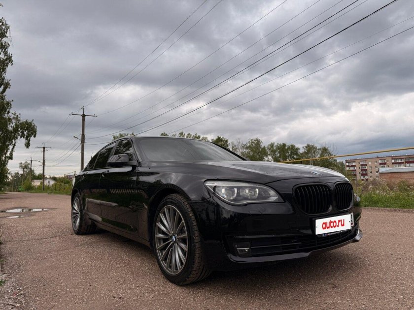 Бмв 7 серии 2012