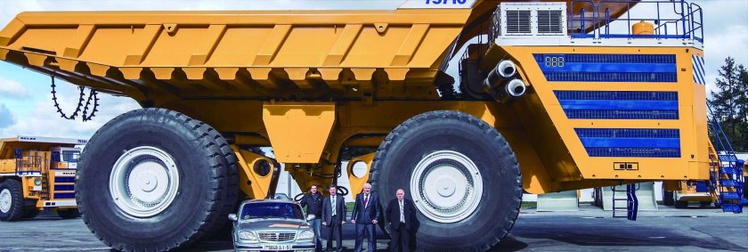 Карьерный самосвал белаз 75710