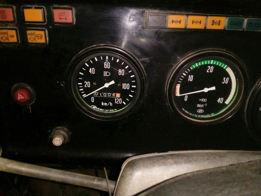 Спидометр КАМАЗ 5320 электронный