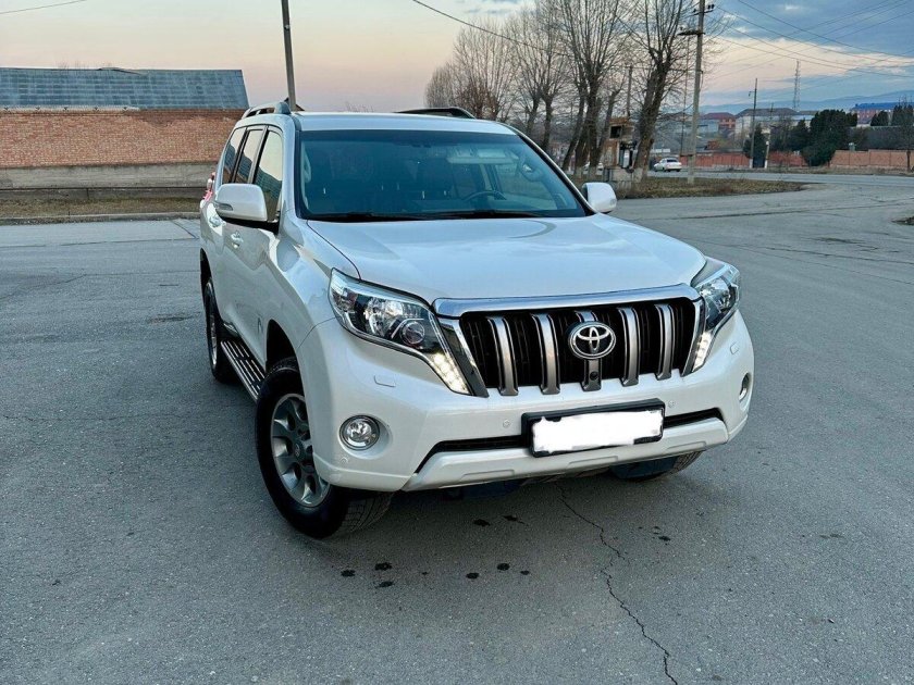 Toyota land cruiser prado 2015