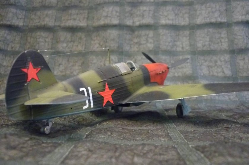 Як 7 б истребитель