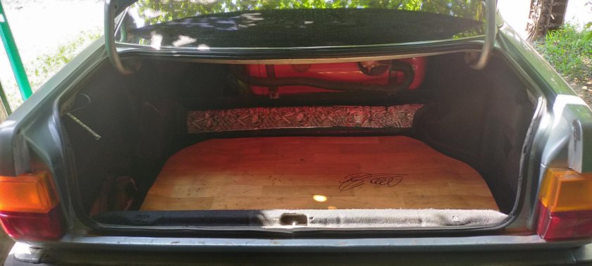 Багажник Ауди 100 1989