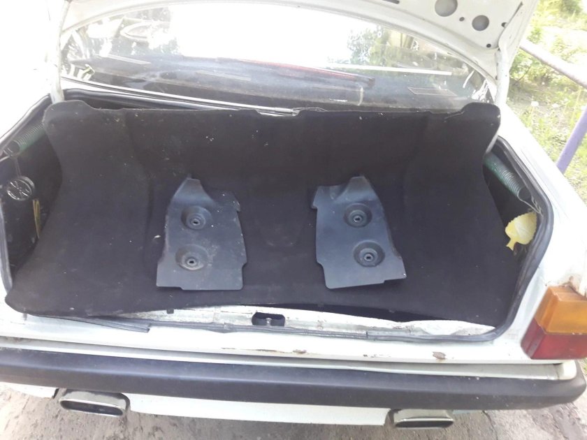 Ауди 100 с3 багажник