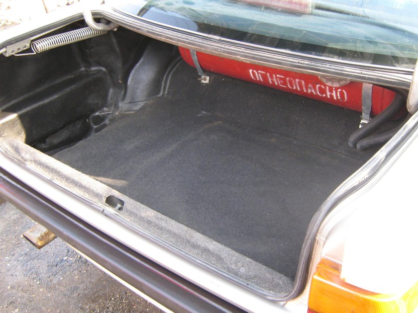 Ауди 100 c3 багажник