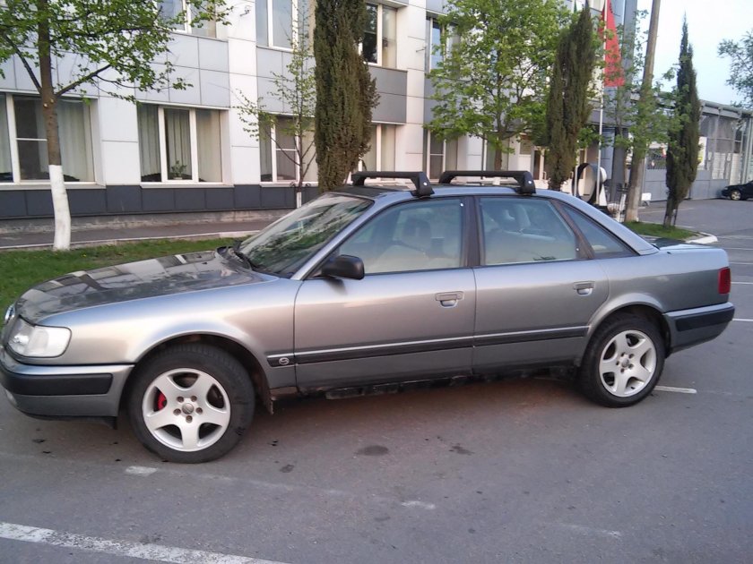 Багажник Ауди 100 с4