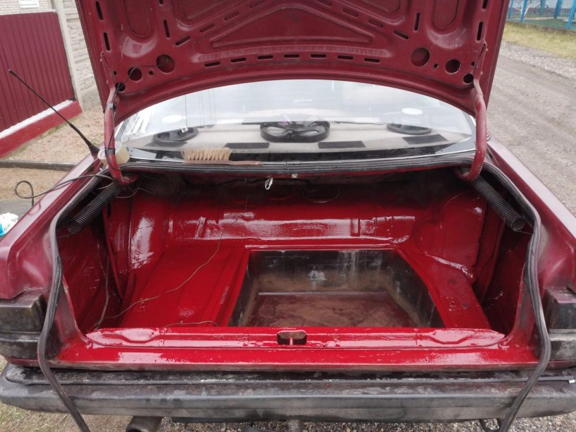 Багажник Ауди 100 с4