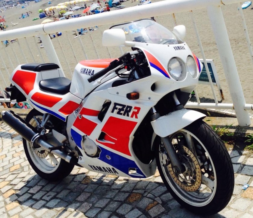 Yamaha fzr 400