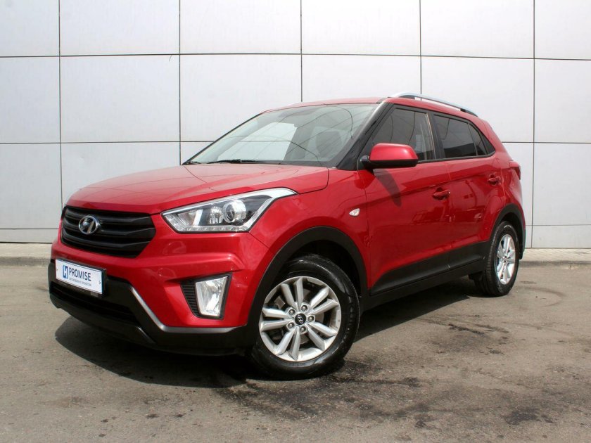 Hyundai Creta красная