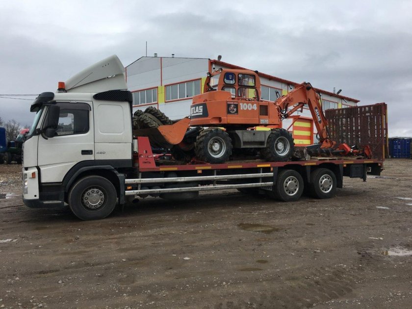 Грузовой трал эвакуатор Вольво