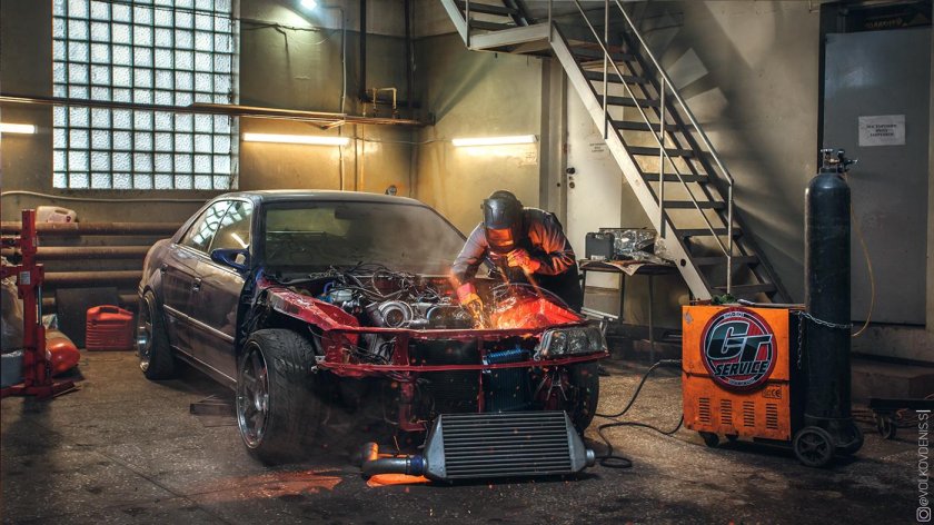 Автомастерская в гараже