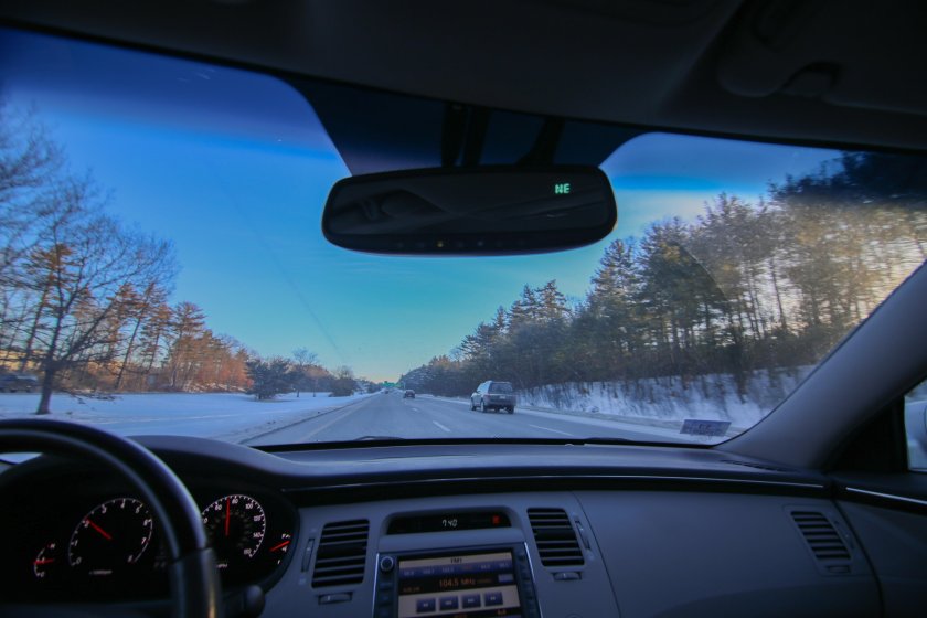 Вид из салона автомобиля