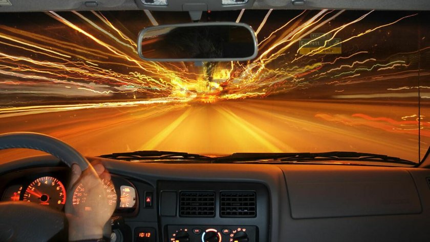 Вид из салона автомобиля