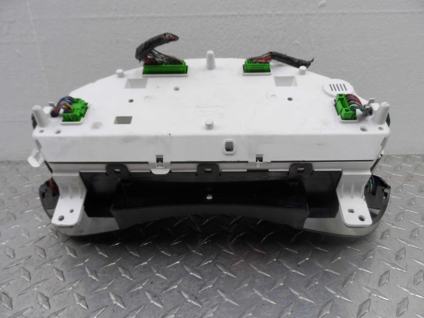 Субару Трибека приборная панель