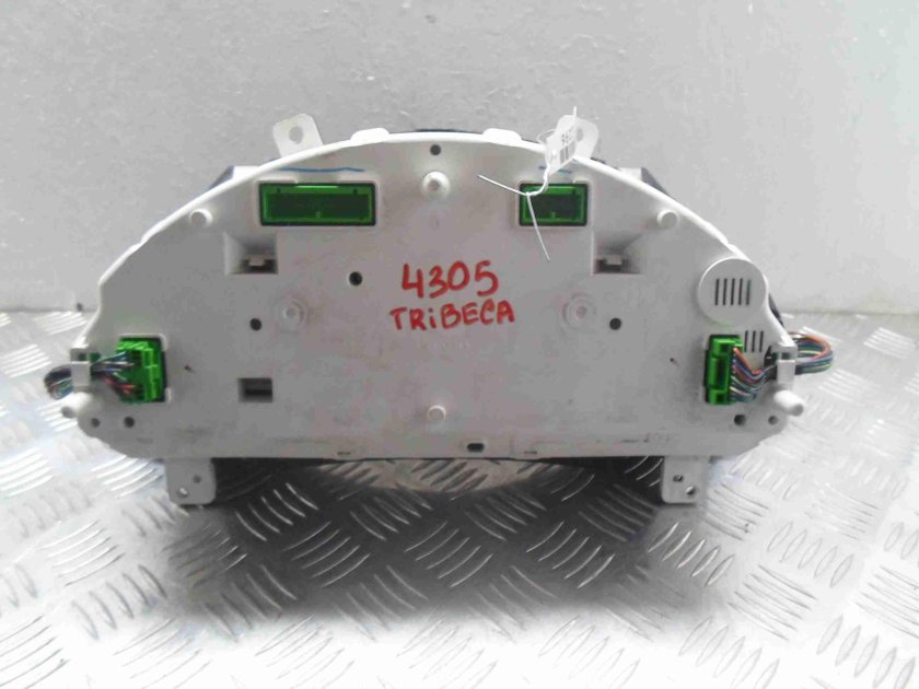 Субару Трибека приборная панель