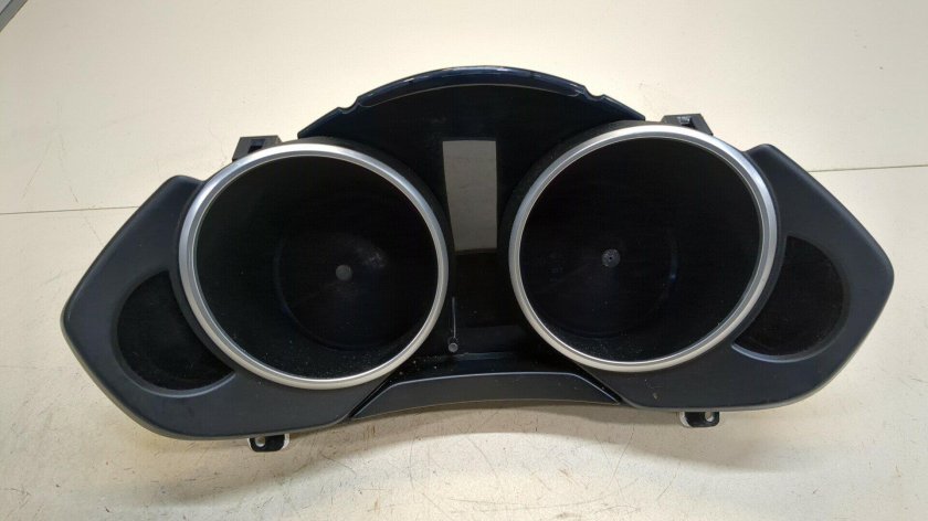 Панель приборов Трибека