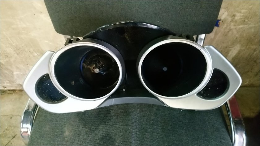 Панель приборов Субару Трибека б9