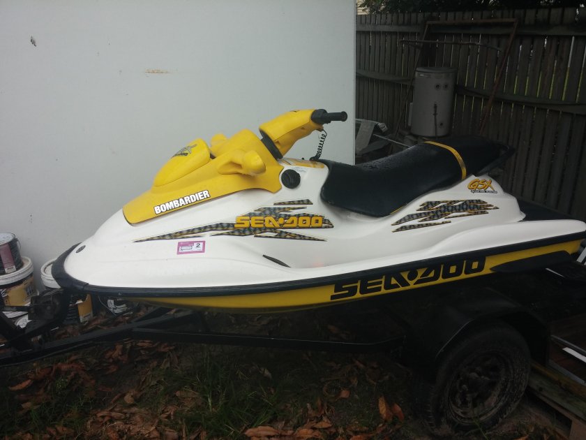 Гидроцикл бомбардир GSX 2001