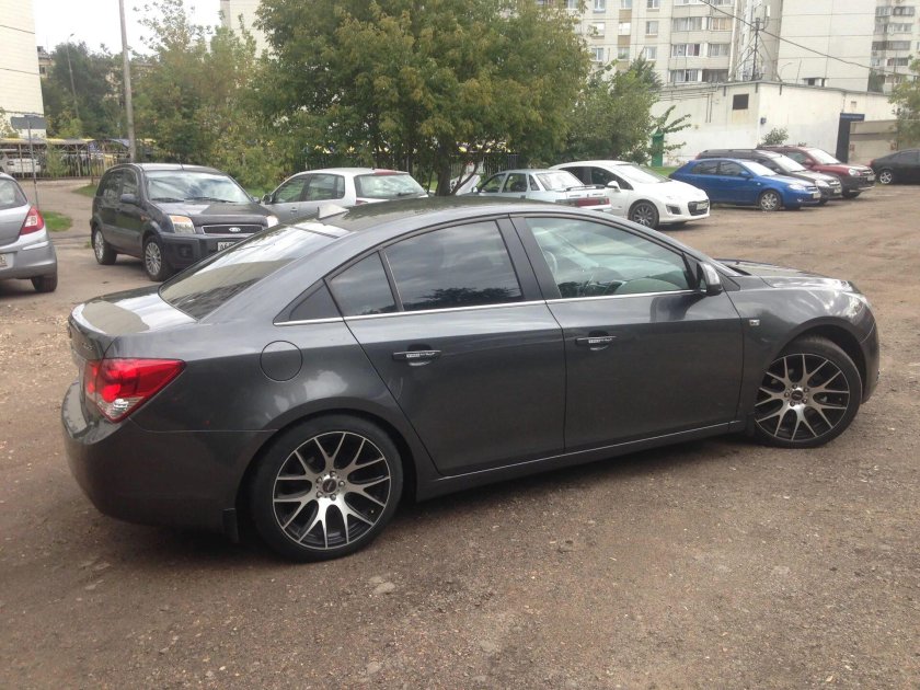 Chevrolet Cruze r18