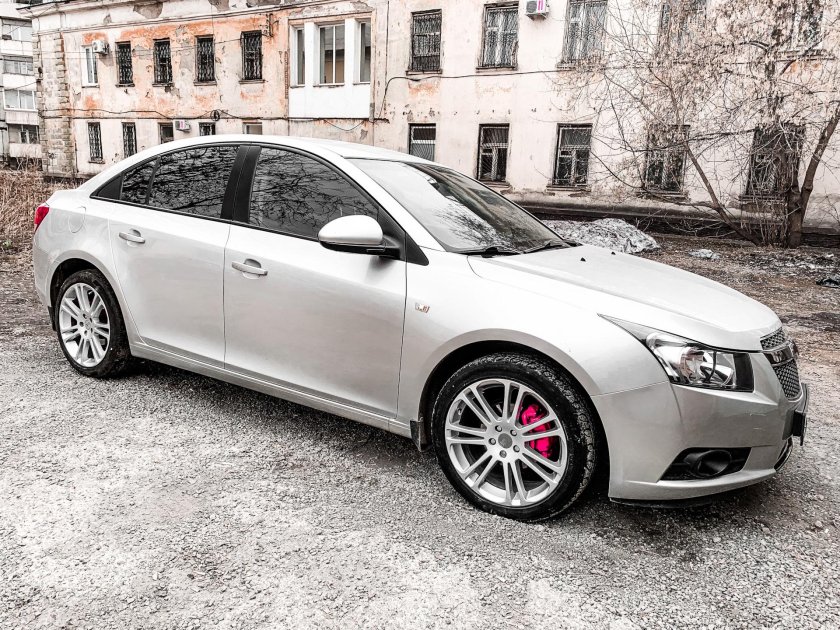 Chevrolet Cruze r18