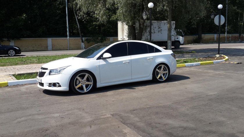 Chevrolet Cruze r18