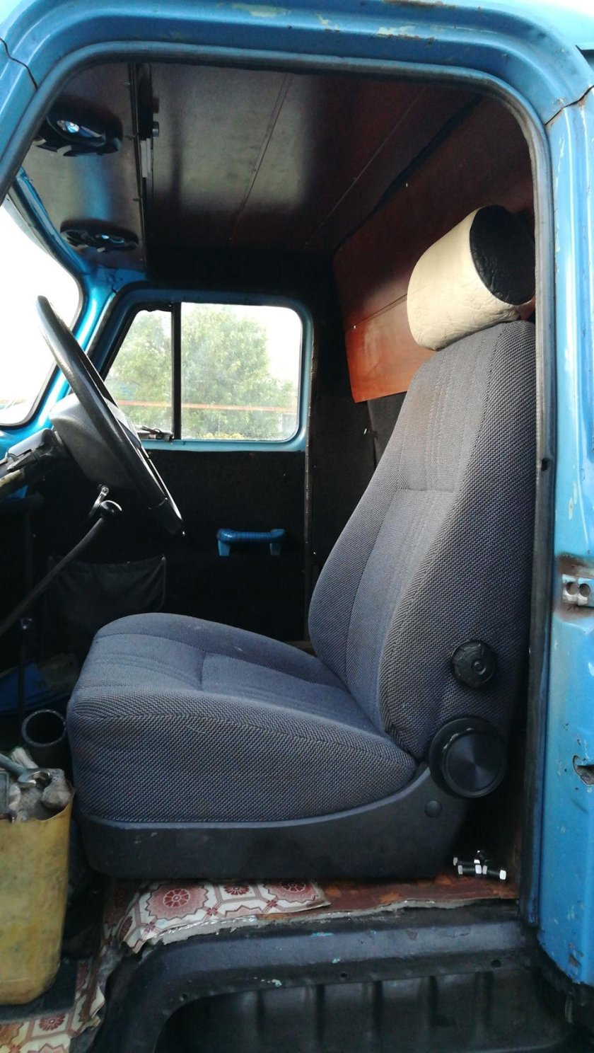 ГАЗ 52 салон кабины