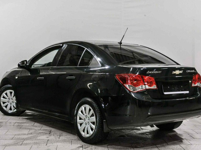 Шевроле Круз седан 2010