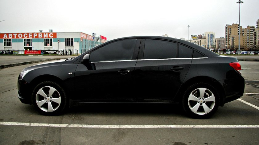Шевроле Круз черный тонированный