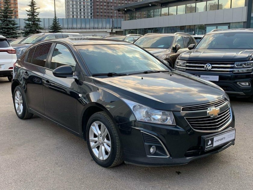 Шевроле Круз 11 года черный