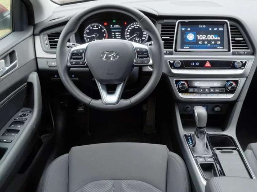 Hyundai Sonata 2018 салон