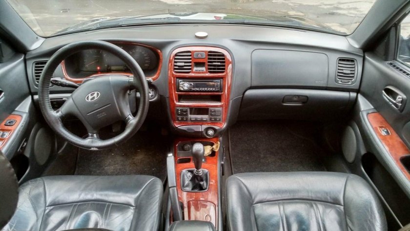 Салон Hyundai Sonata EF 4