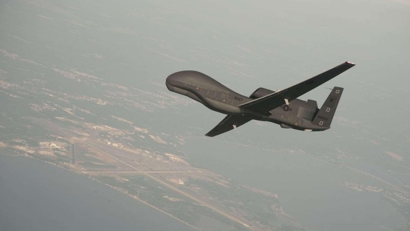 Northrop grumman rq 4 b global hawk