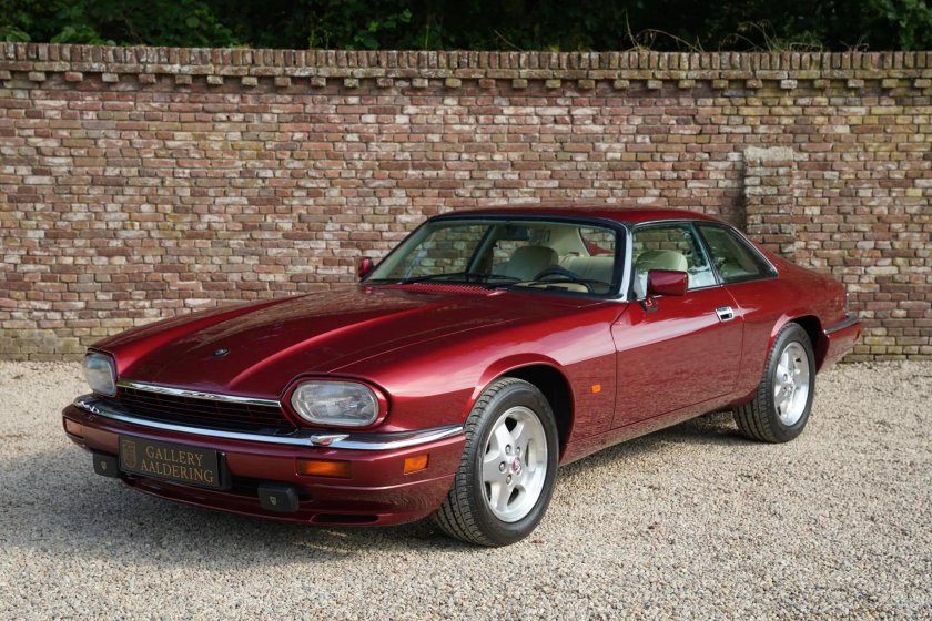 Jaguar xjs v 12