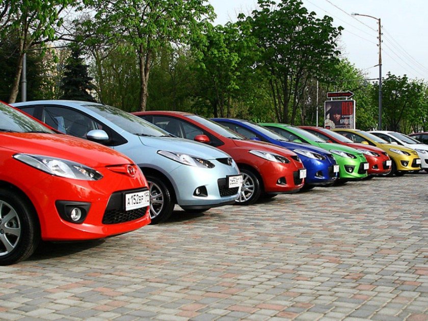 Разноцветные машины