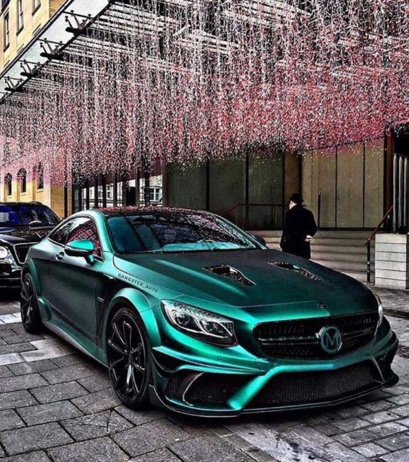 Мерседес АМГ 63 изумруд