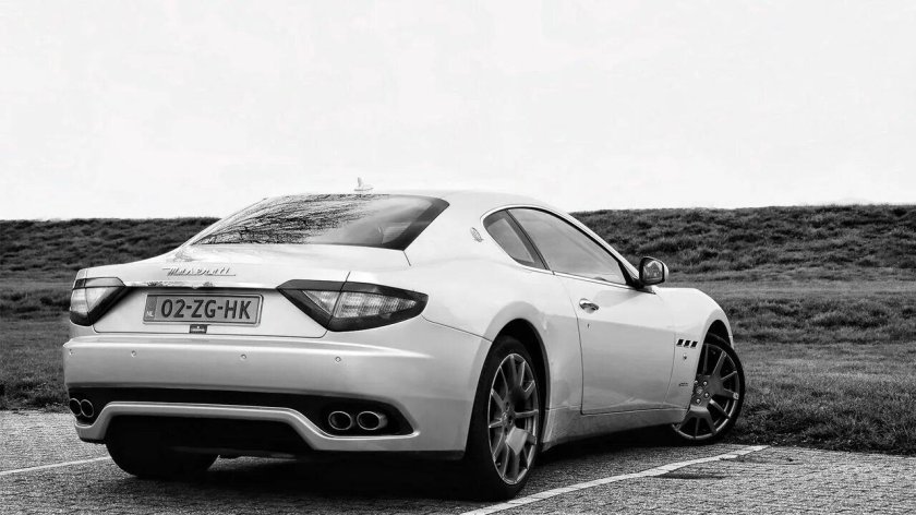 Мазерати сзади