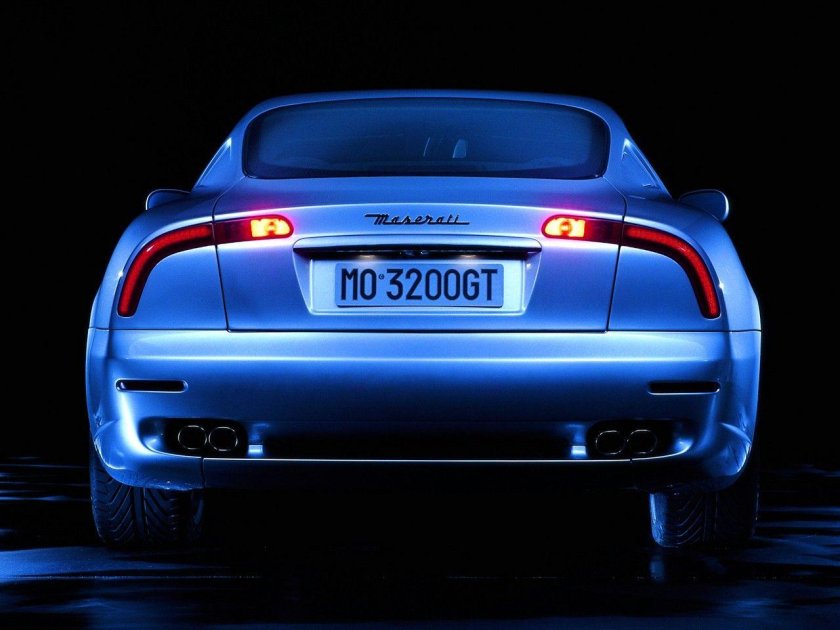 Maserati 3200