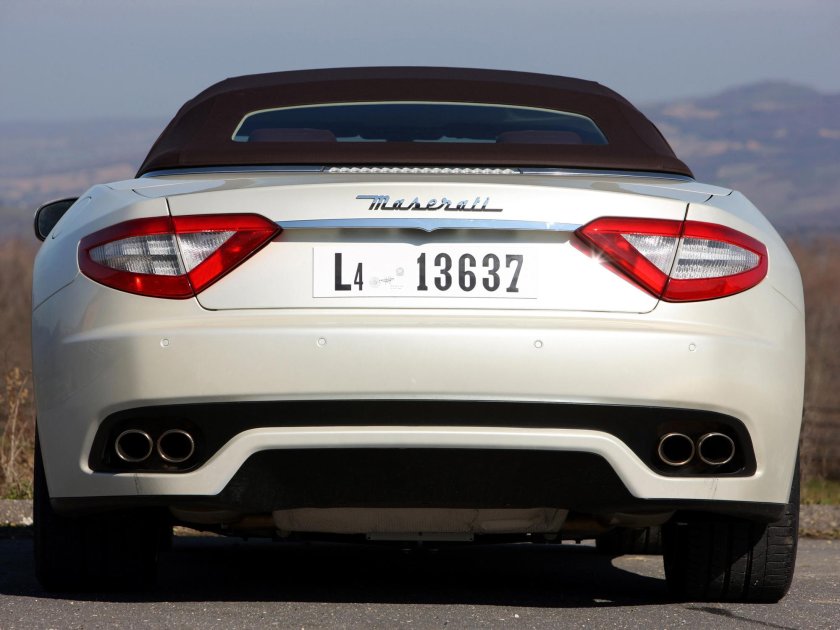 Maserati GRANCABRIO 2010