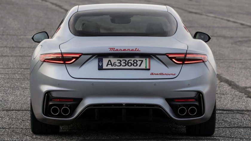 Мазерати 2024