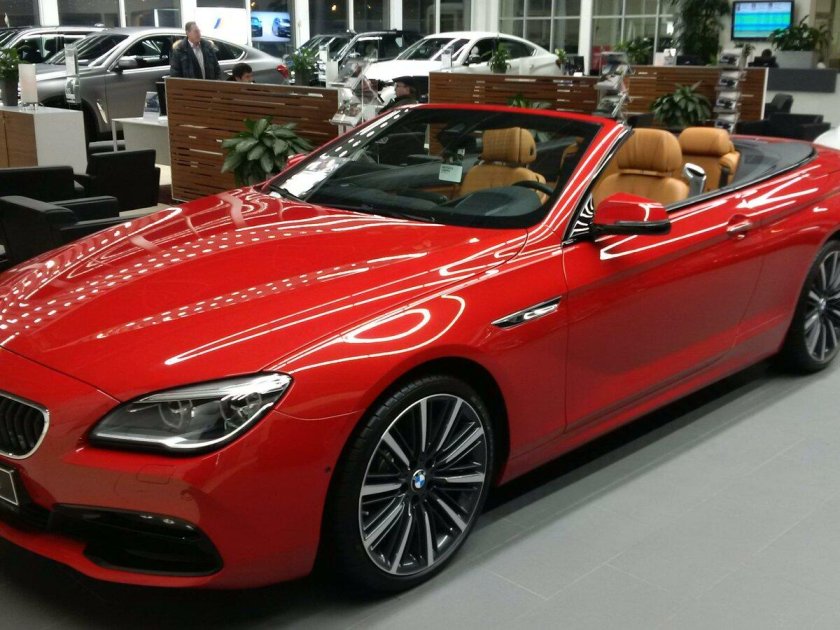 БМВ кабриолет красный