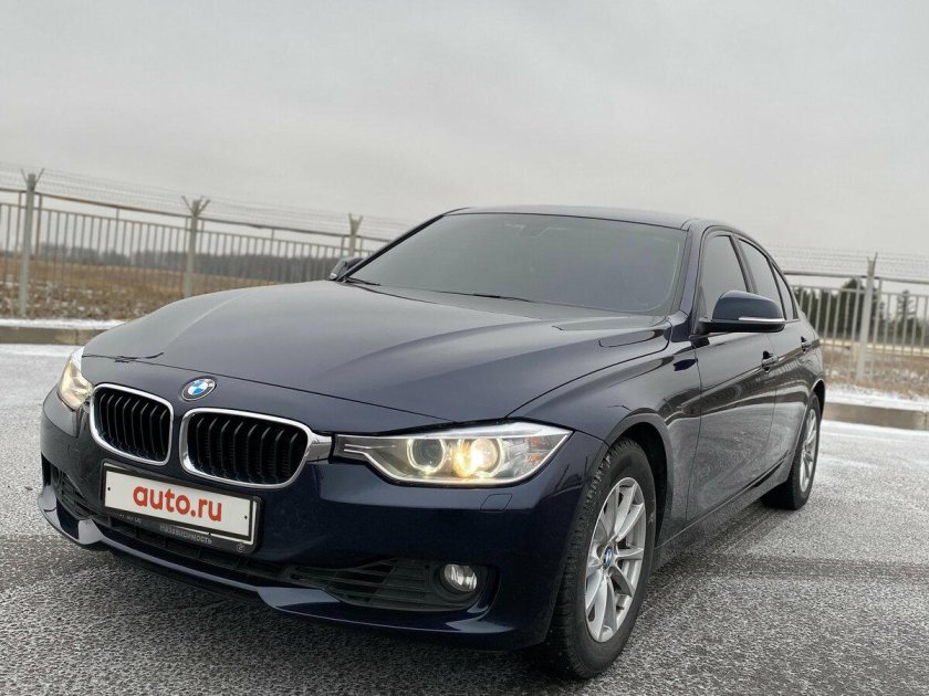 БМВ 320i 2013